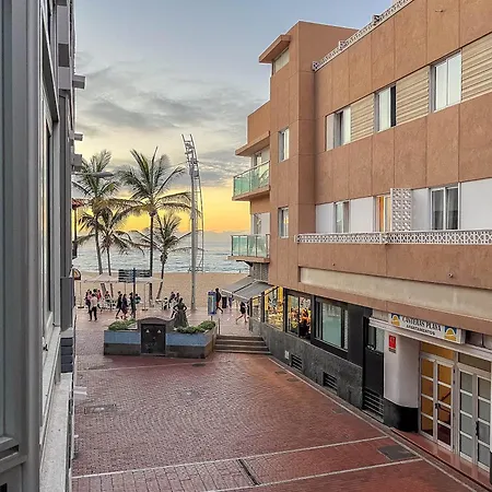 A 20 m a pie de la playa Las Canteras Salvador Cuyas Apartamento *
