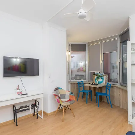 A 20 m a pie de la playa Las Canteras Salvador Cuyas Apartamento