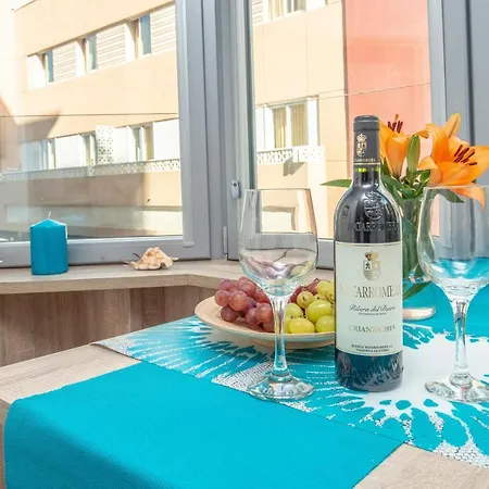 A 20 m a pie de la playa Las Canteras Salvador Cuyas Las Palmas de Gran Canaria